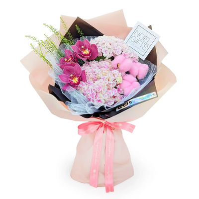 Euphoria Blush Flower Bouquet – Classic Size