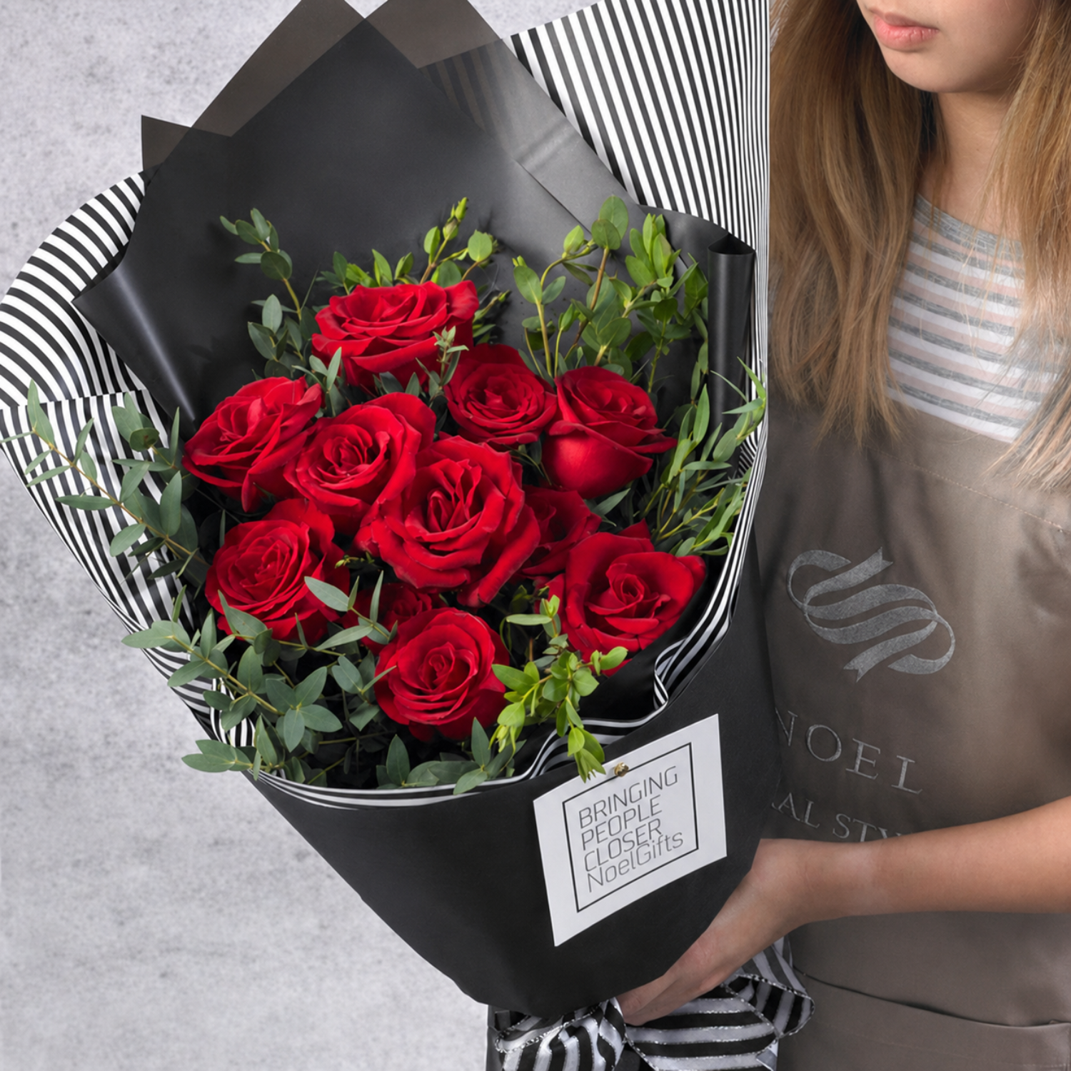 Night Rendezvous Flower Bouquet