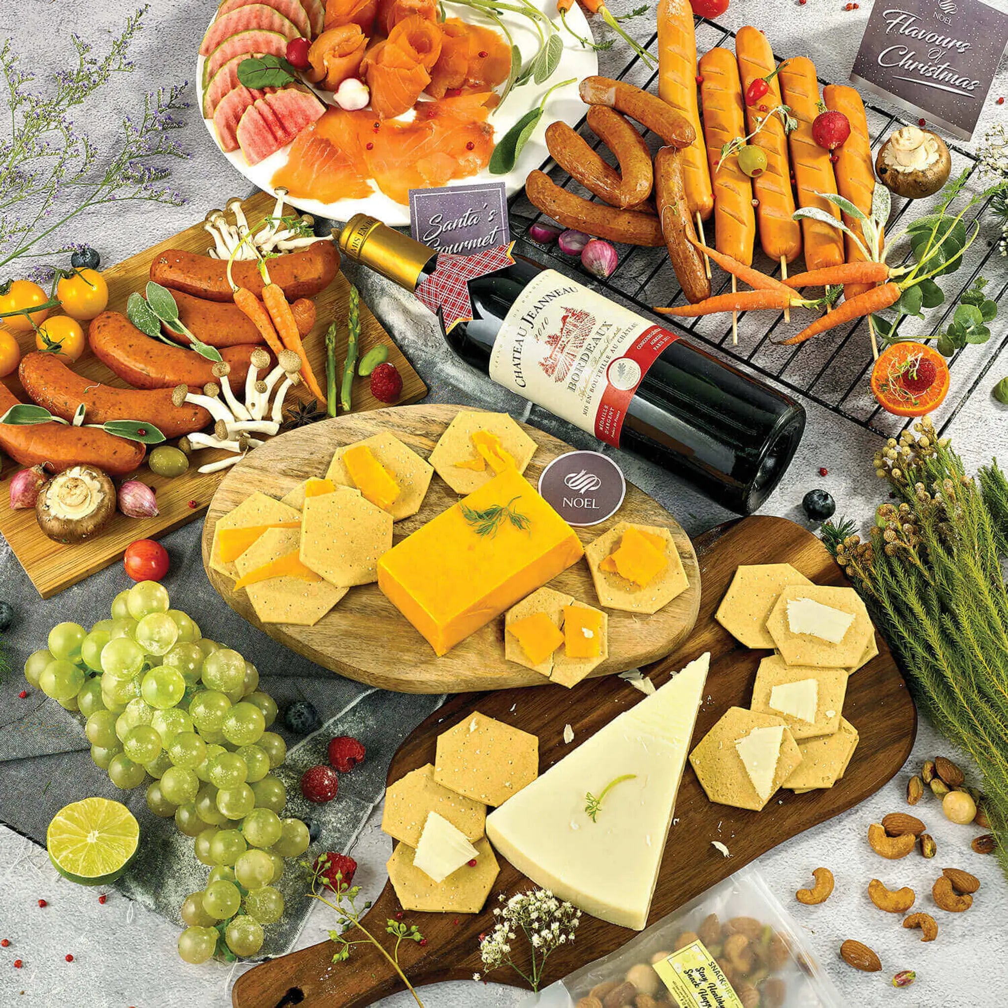 Santa’s Gourmet Cheese & Wine Lover Gift Hamper